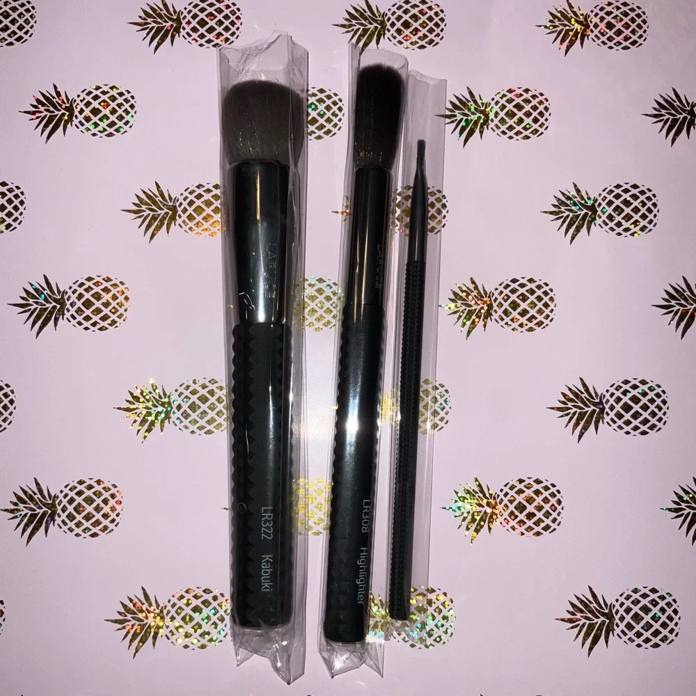 Makeup Bundle A - Picture 3 of 12